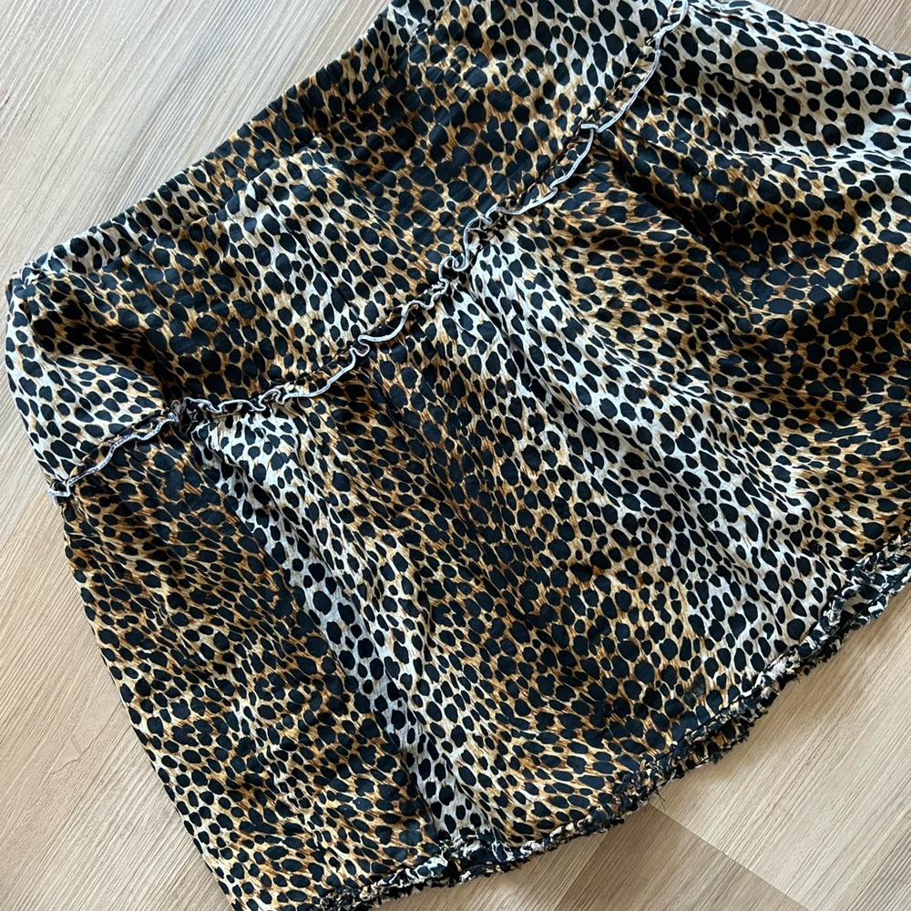 Dolce & Gabbana Leopard Print Mini Skirt • 36/XS